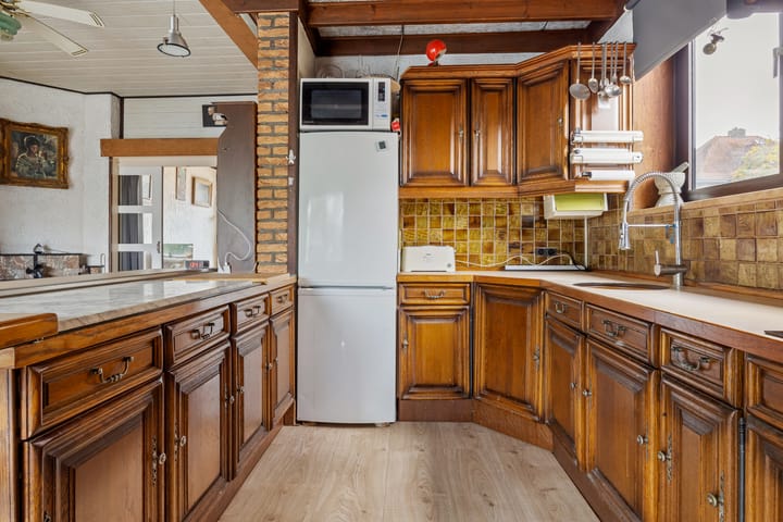 Photo 10 of Valkenierslaan 335