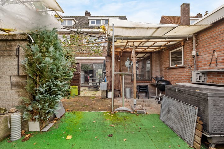 Photo 16 of Valkenierslaan 335