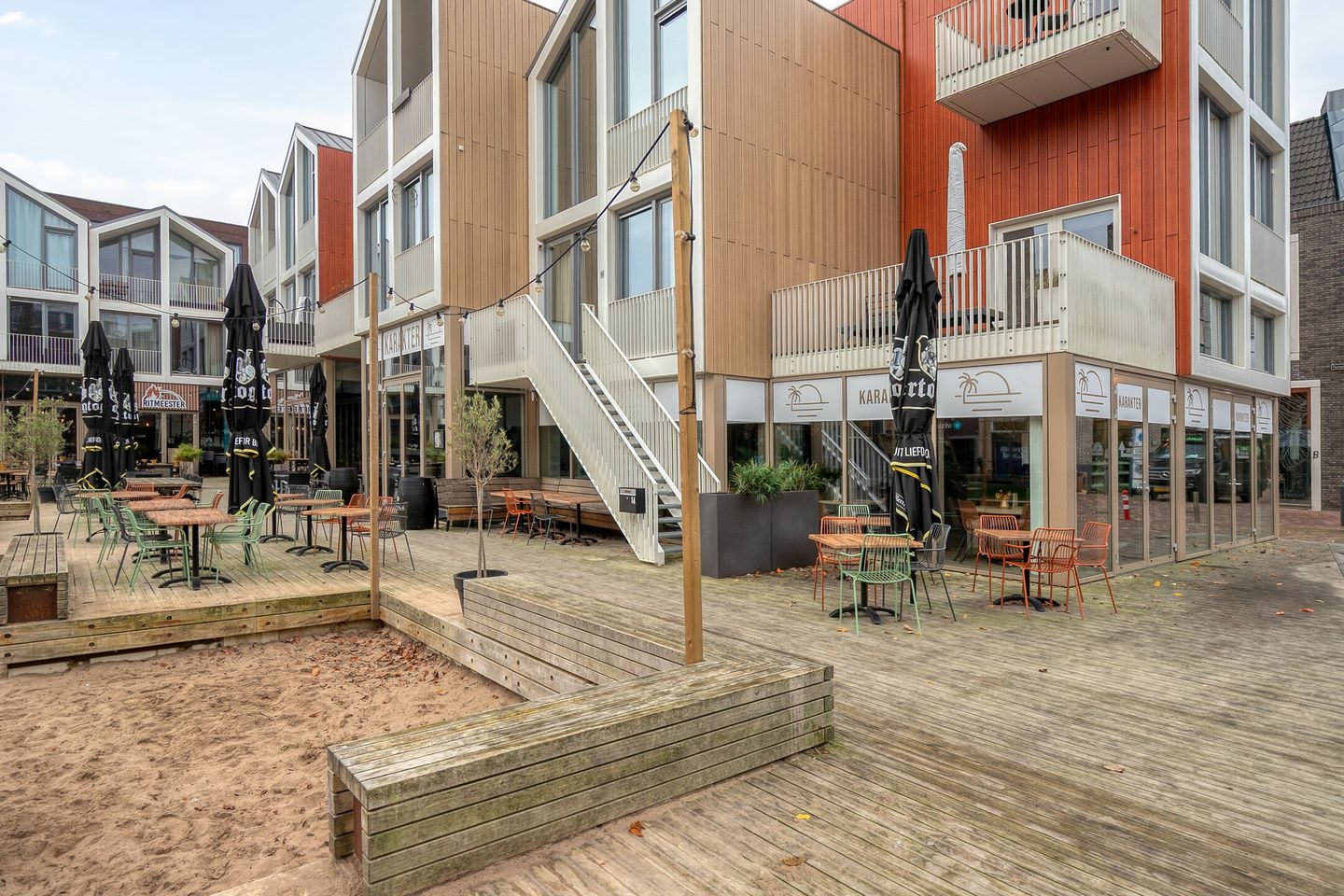 Bekijk foto 4 van Thoomesplein 2