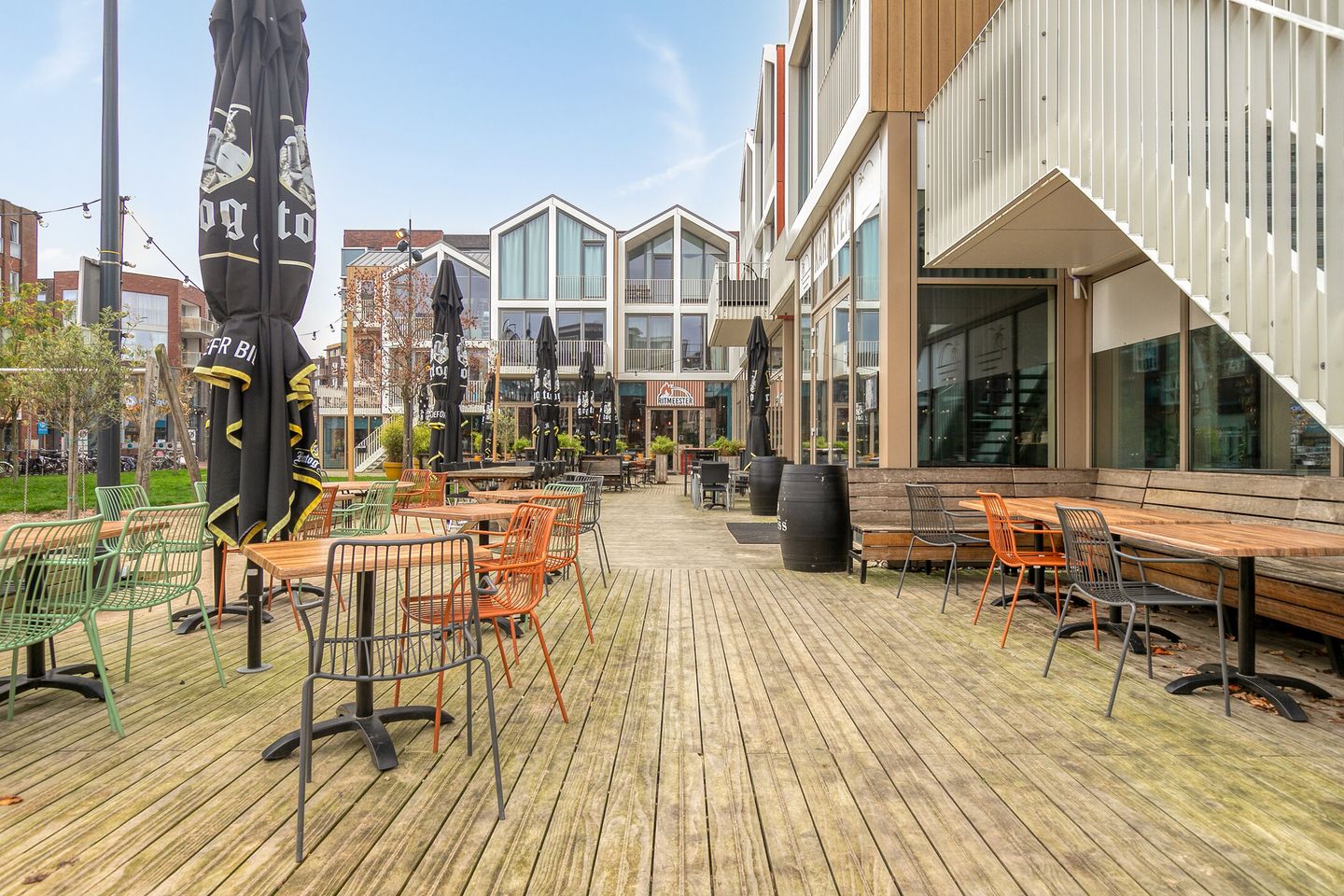 Bekijk foto 5 van Thoomesplein 2