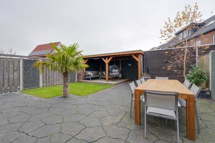 Foto 5 van Bloementuin 8