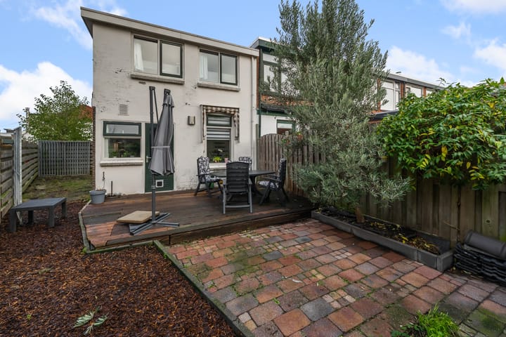 Photo 5 of De Ruijterstraat 17