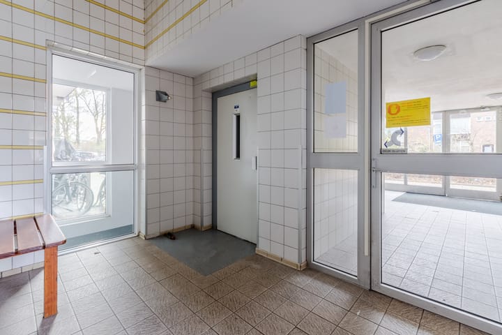 Foto 12 van Mr. F.A. van Hallweg 80