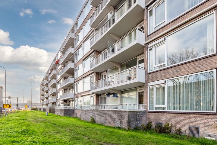 Foto 37 van Mr. F.A. van Hallweg 80