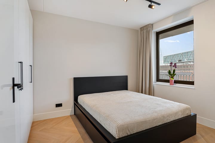 Foto 30 van Roentgenstraat 149