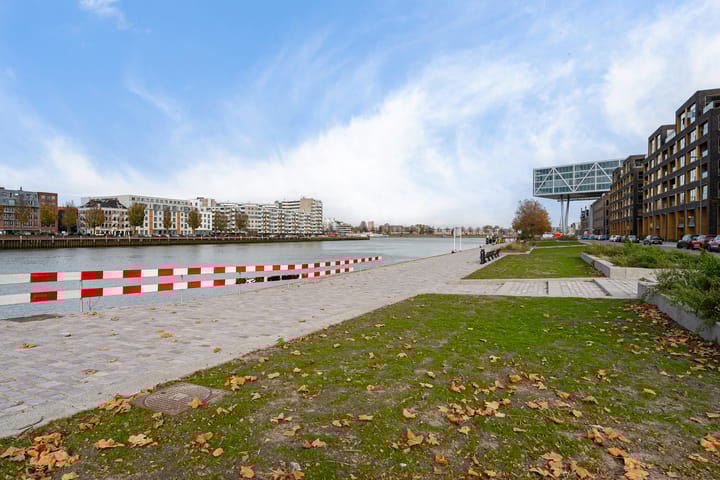 Foto 50 van Roentgenstraat 149