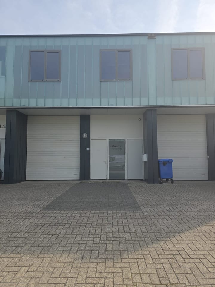 Pesetaweg 105, Nieuw-Vennep