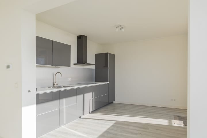 Photo 10 of de Ruyterstraat 4-F2