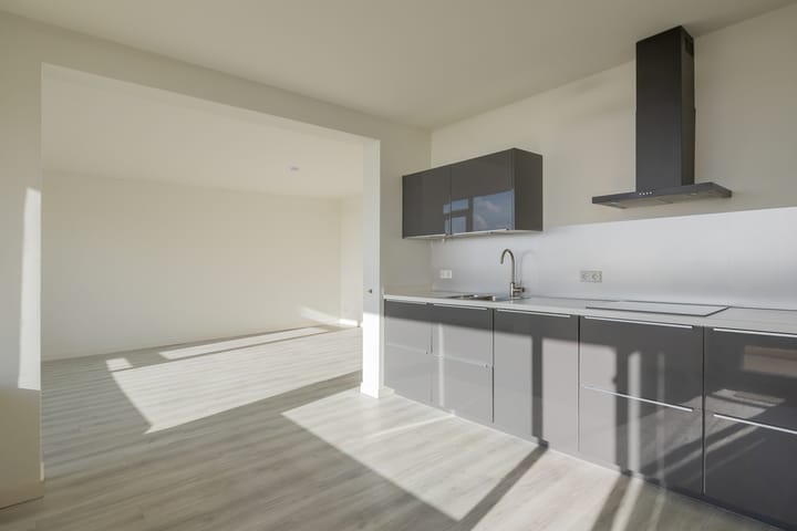 Photo 12 of de Ruyterstraat 4-F2