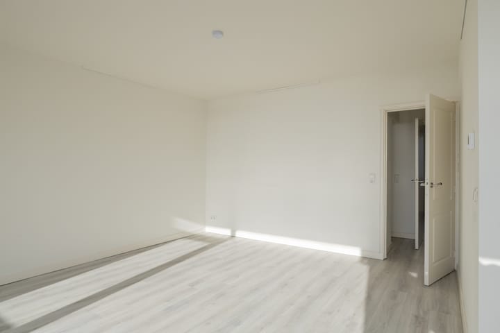 Photo 13 of de Ruyterstraat 4-F2