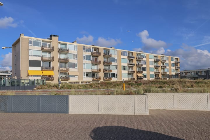 Photo 32 of de Ruyterstraat 4-F2