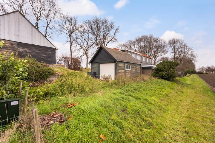 Foto 32 van Middelsluissedijk OZ 64