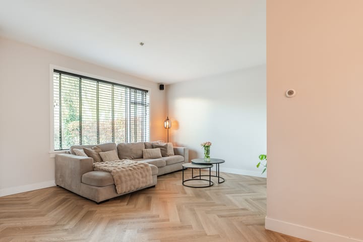 Photo 15 of De Vos van Steenwijklaan 79