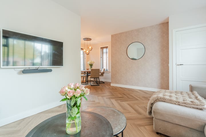 Photo 17 of De Vos van Steenwijklaan 79