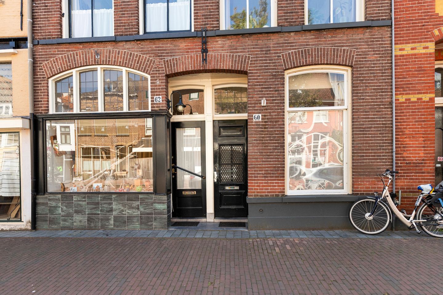 Bekijk foto 2 van Laarstraat 60