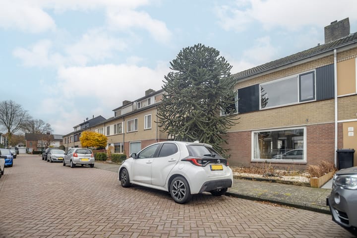 Foto 41 van Ruimtevaartstraat 24