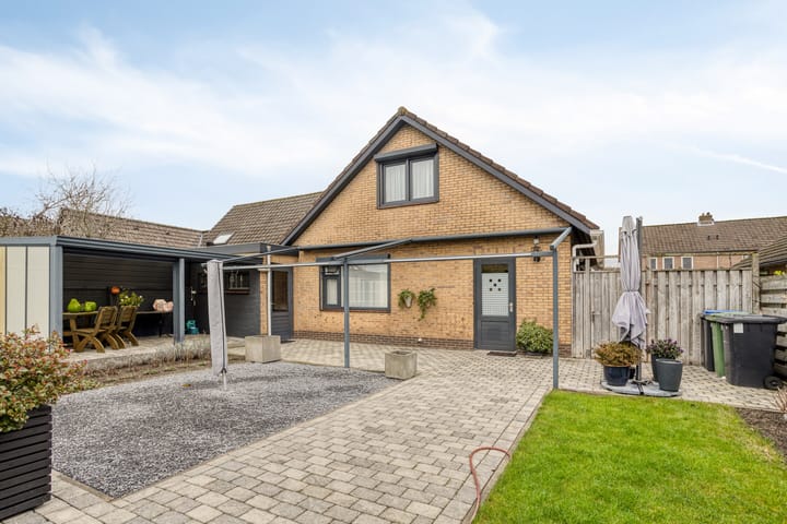 Photo 4 of Elzenstraat 4