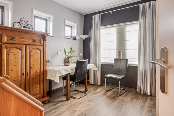 Photo 9 of Elzenstraat 4