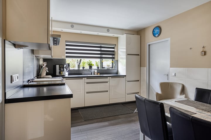 Photo 16 of Elzenstraat 4