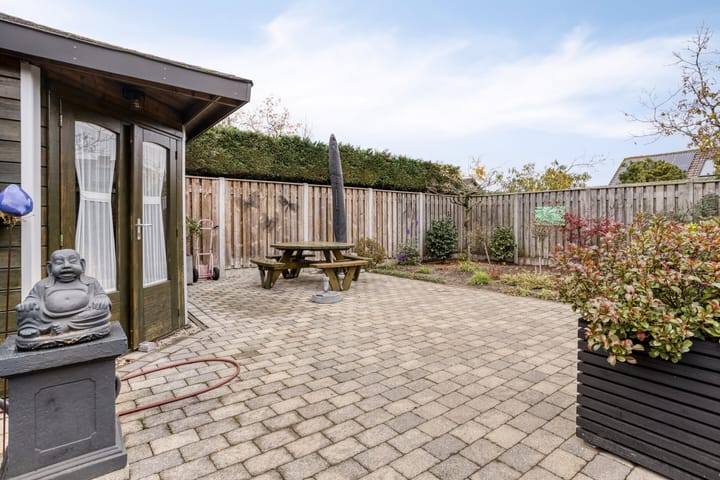 Photo 34 of Elzenstraat 4