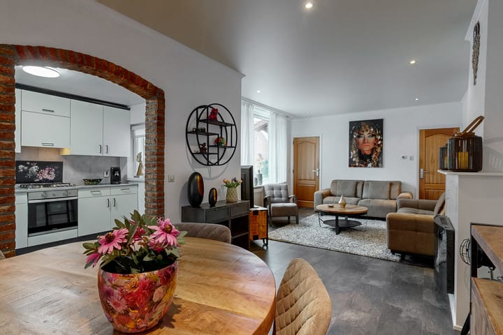 Photo 8 of Mauritsweg 97