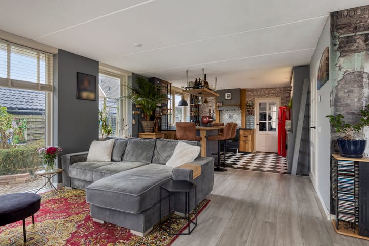 Photo 15 of Molstraat 3-A