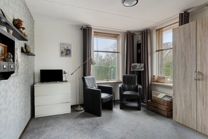 Photo 16 of Molstraat 3-A