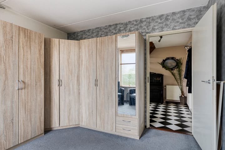 Photo 17 of Molstraat 3-A