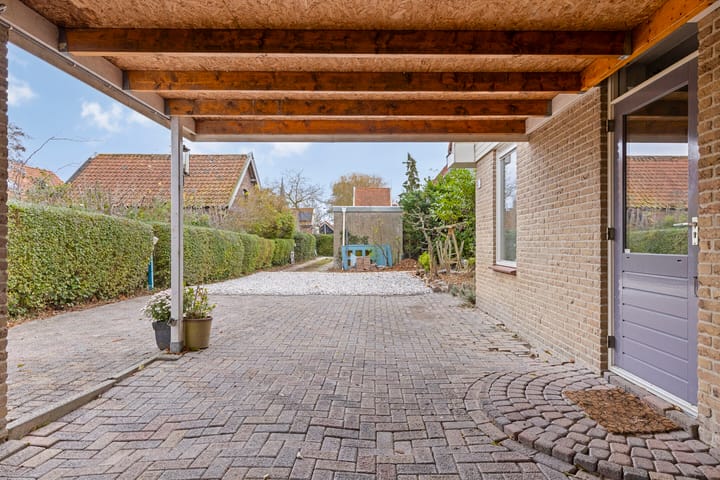 Photo 41 of Molstraat 3-A