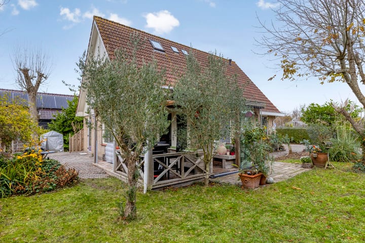 Photo 44 of Molstraat 3-A