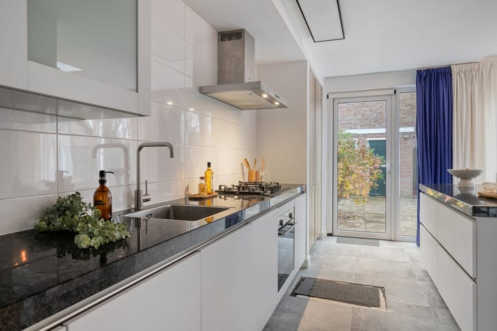 Foto 11 van van Renesseweg 19