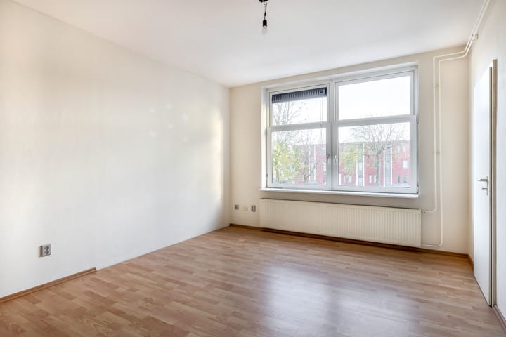 Photo 10 of Lange Hilleweg 75-A