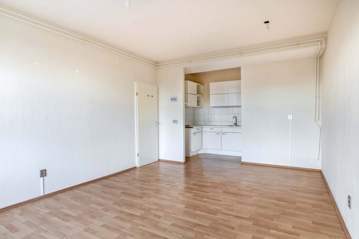 Photo 11 of Lange Hilleweg 75-A