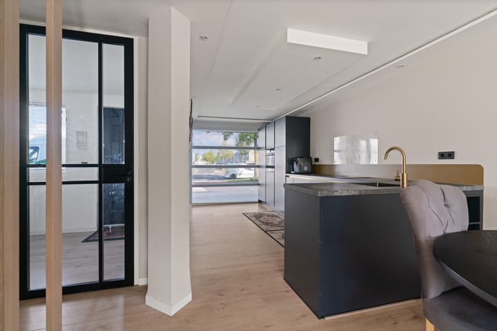 Foto 10 van Lou Bandystraat 9