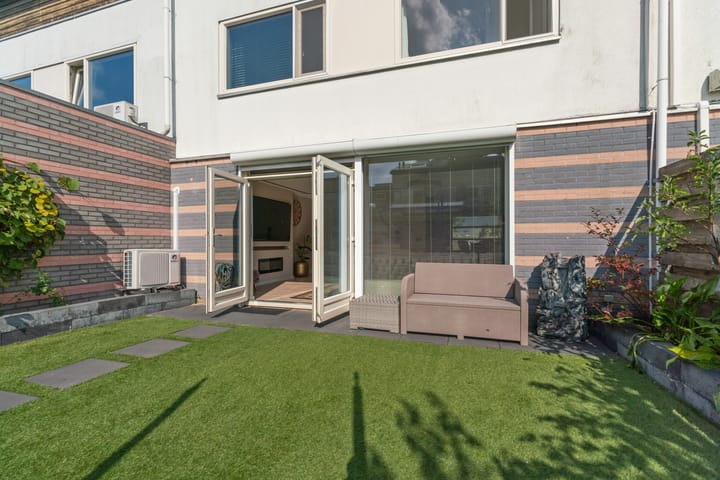 Foto 44 van Lou Bandystraat 9