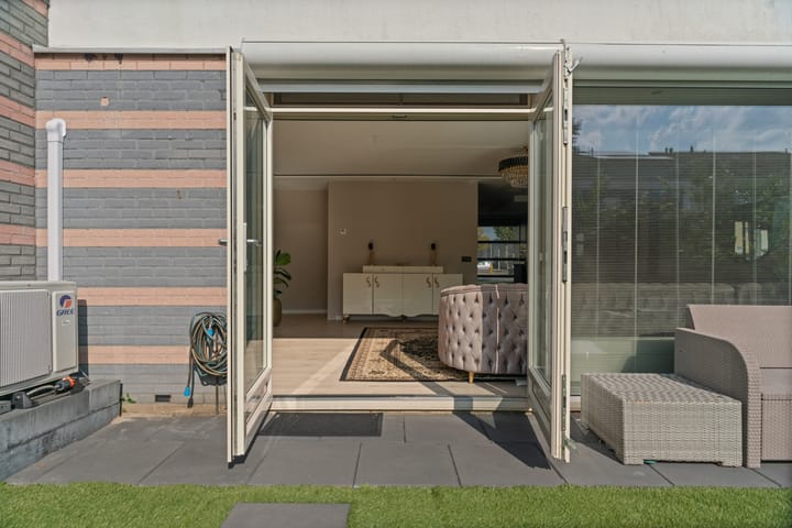 Foto 45 van Lou Bandystraat 9