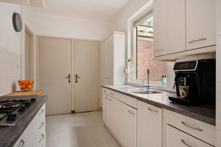 Foto 23 van Bornsestraat 116