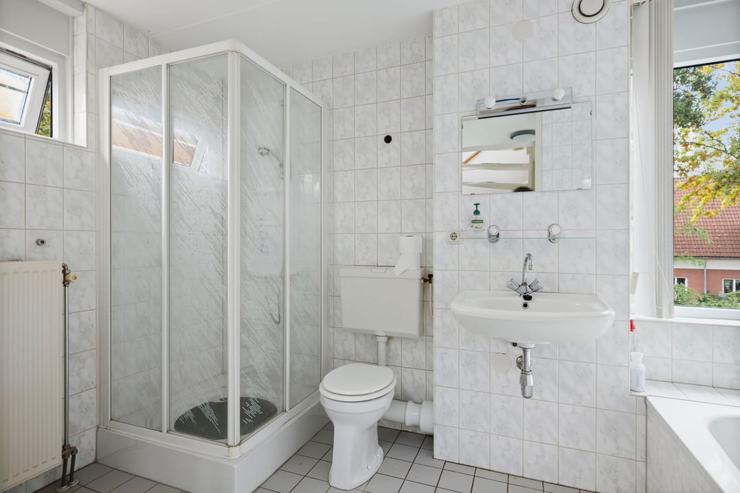 Foto 17 van Bernard Zweersstraat 47