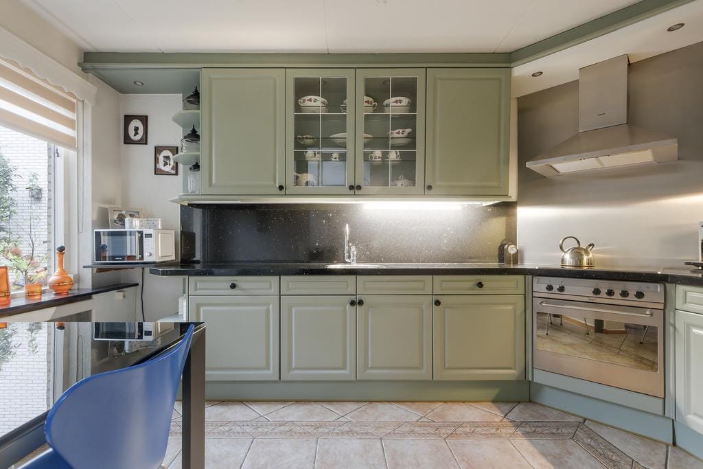 Photo 17 of Iroko 231