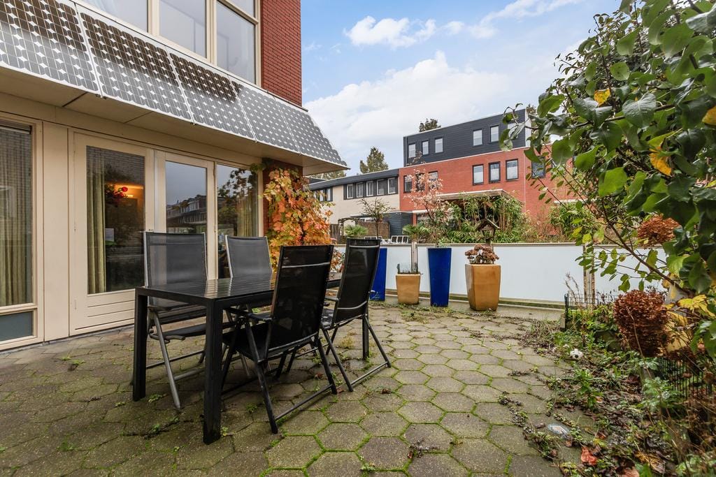 Photo 23 of Iroko 231