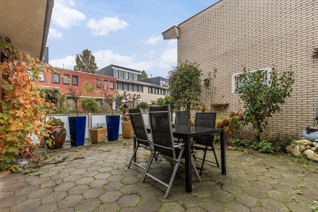 Photo 25 of Iroko 231