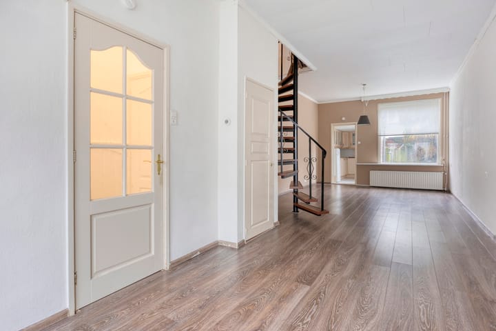 Foto 4 van Zwijndrechtsestraat 37