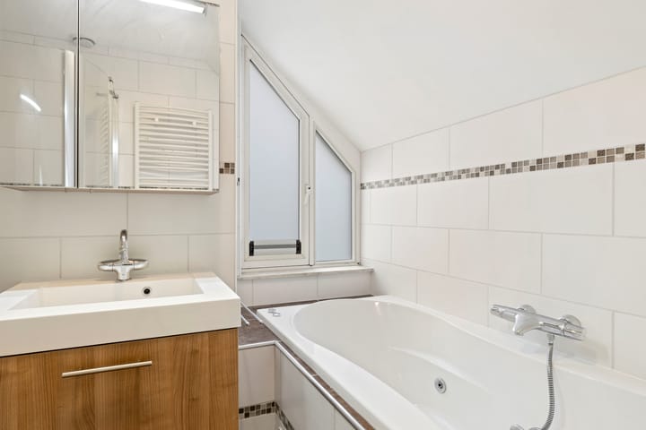 Foto 2 van Caesarhof 24-B