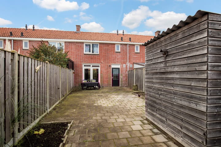 Photo 17 of Abraham Steenhagenstraat 9