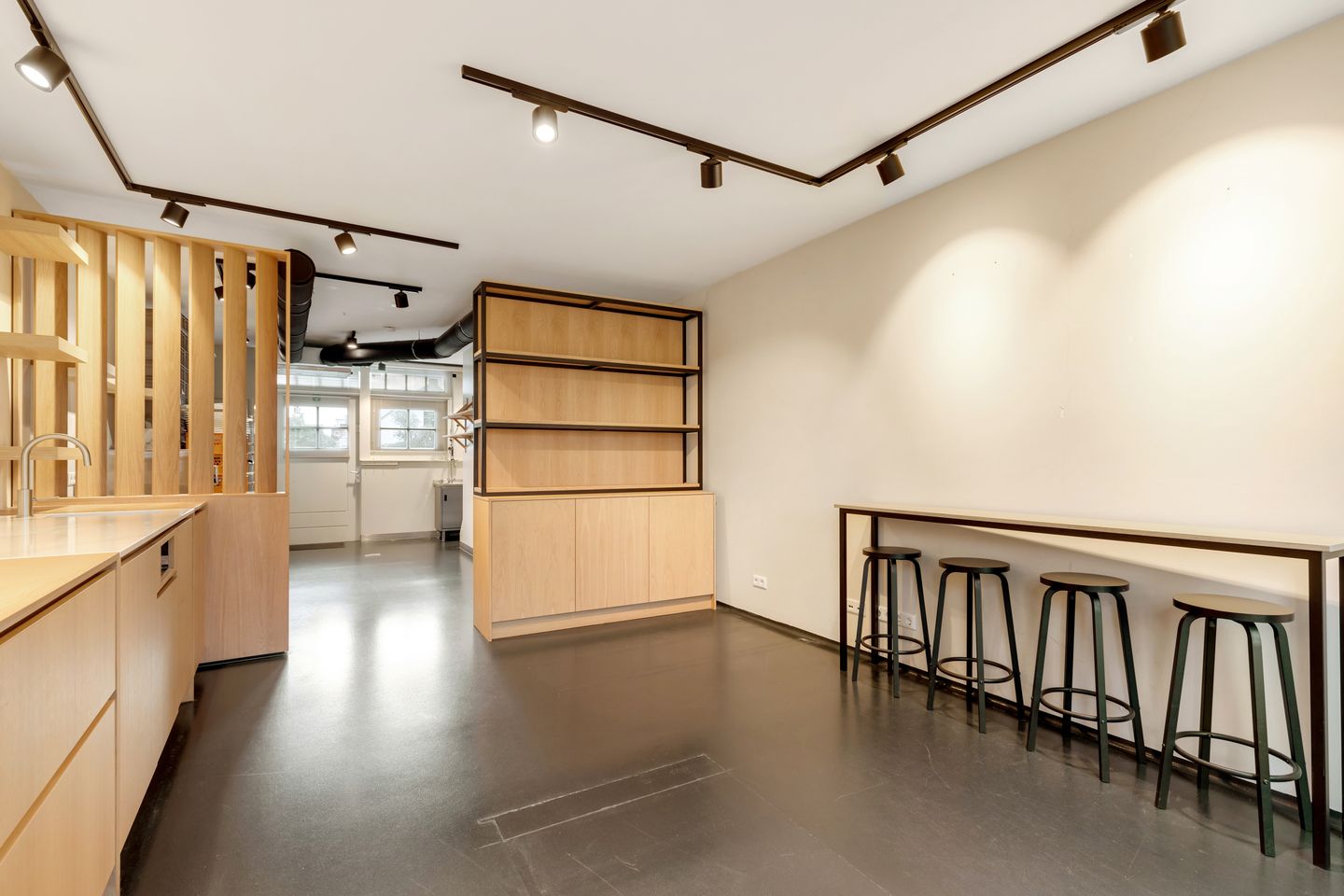 View photo 4 of Dorpsstraat 6