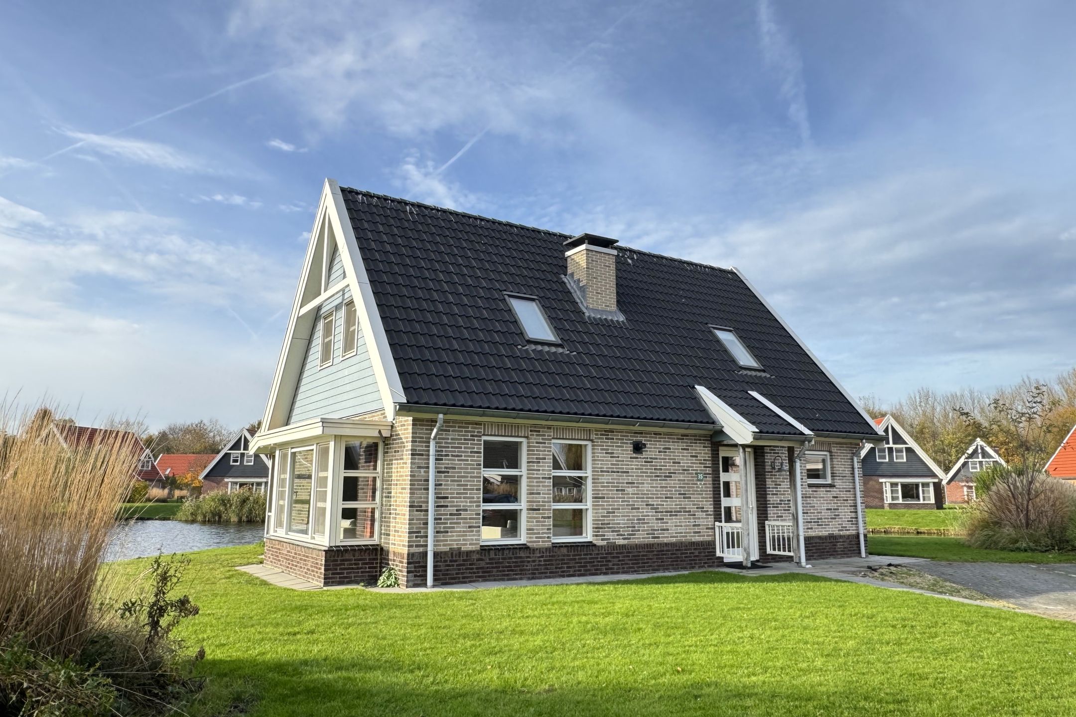 3-bedroom freehold villa in Biddinghuizen — photo 3 of 5