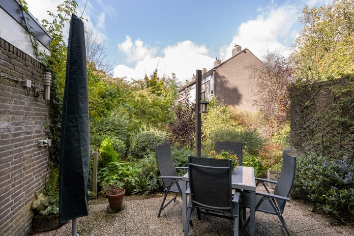 Photo 10 of Oever 35