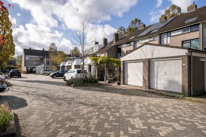 Photo 38 of Oever 35