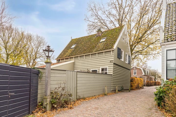 Photo 9 of Roomeinde 32