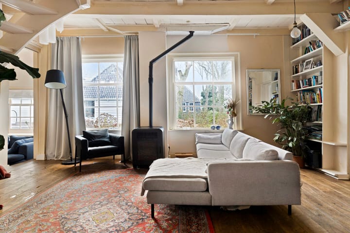 Photo 10 of Roomeinde 32